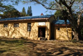 603852_451930638173177_1698120885_n