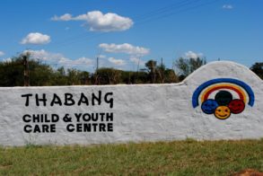 563749_374945889204986_1400724471_n