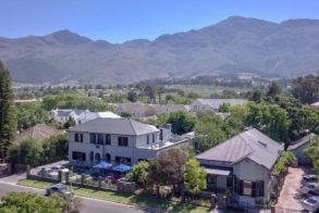 47129404_2212099802156667_274327549834690560_o