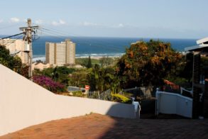 554071_439592312740343_532969958_n