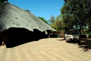 580520_383151091717799_1992889876_n