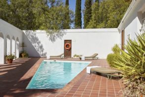 99d862d568cd985298c8ed3435fd3a5b