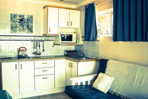 Thornbay Room Kitchen