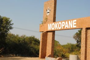 295147_392529557446619_1596534168_n