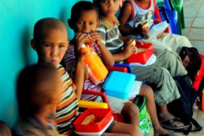 427080_354210887945153_1212394595_n