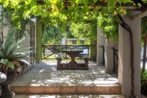 Kakamas Hotel table-300x200